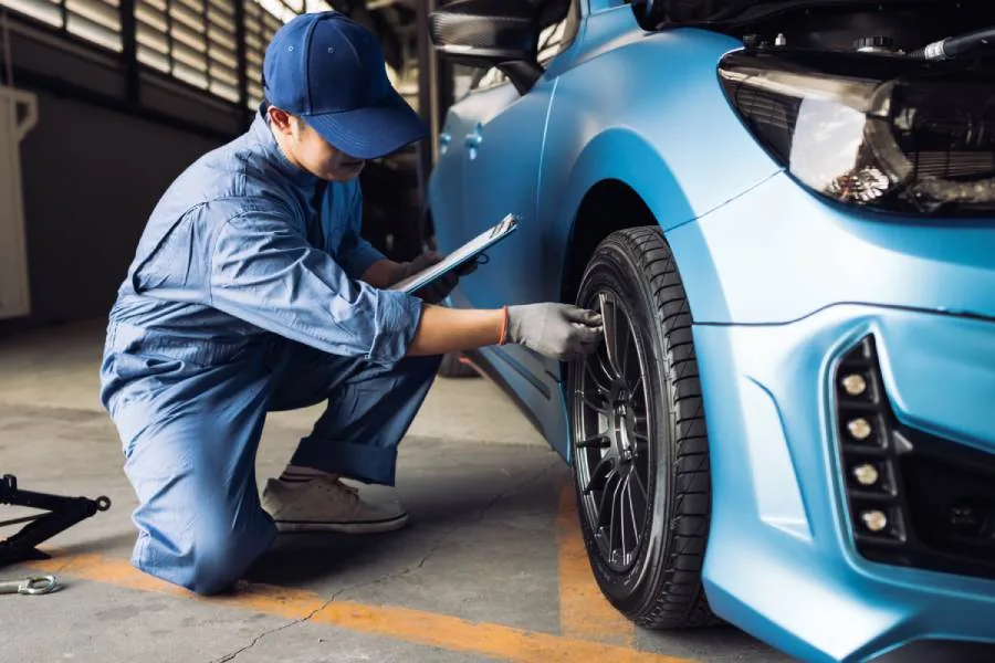 Autoreparatur Reifenwechsel